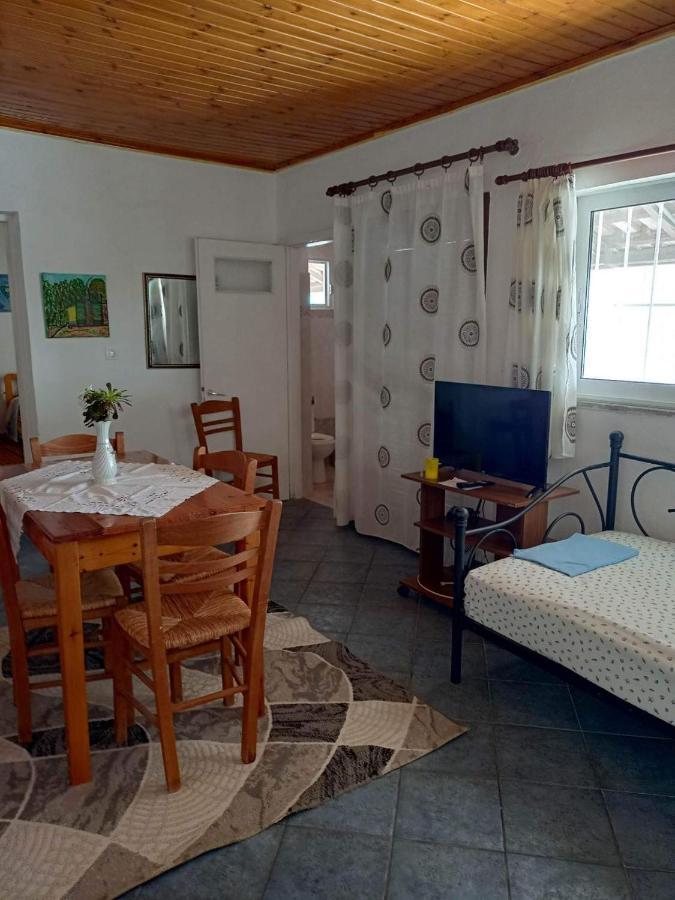 Giota & Antonia Apartments Koróni Extérieur photo